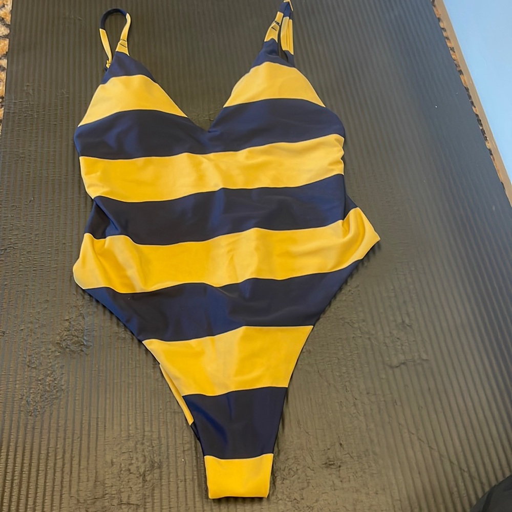 Striped One Piece 🩱bathing suit
